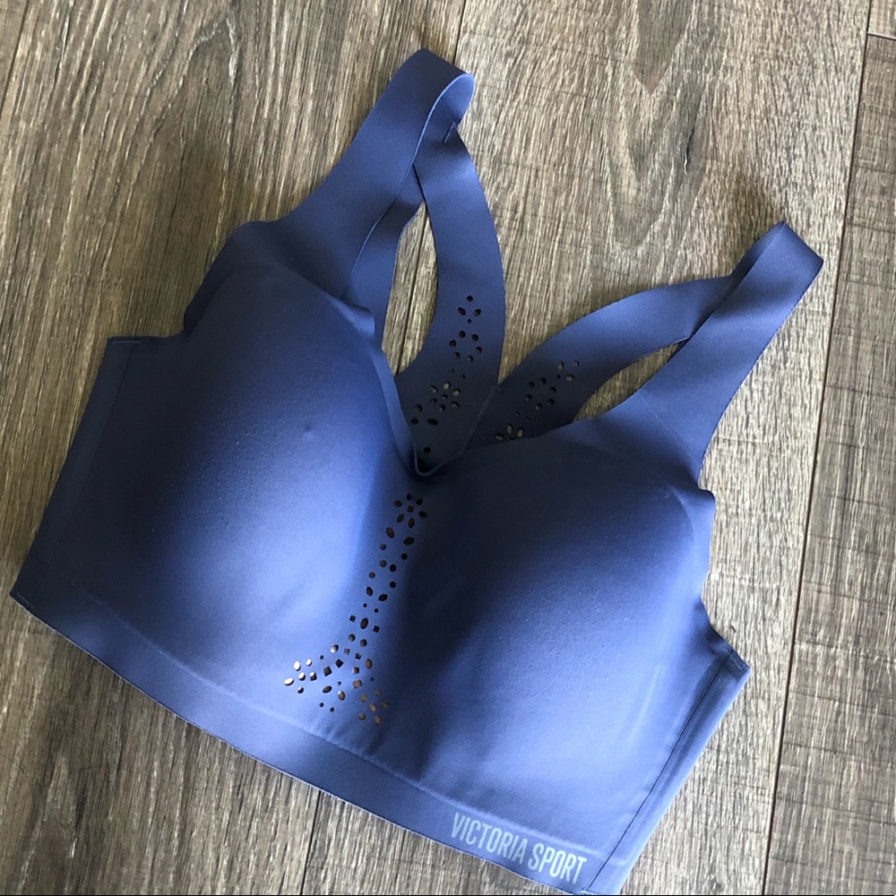 Victoria Sport Laser Cut Sports Bra 32D